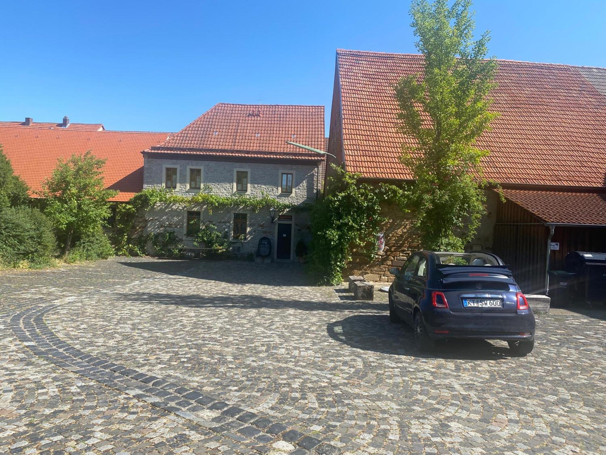 Gasthof Zum Storch Prichsenstadt Zewnętrze zdjęcie